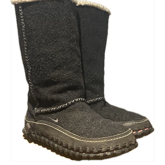 Nike winter track boots. Amazing warm, rubber sole. Sz 7 - Picture 2 of 7